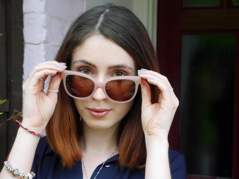 Blogger in Sunglasses