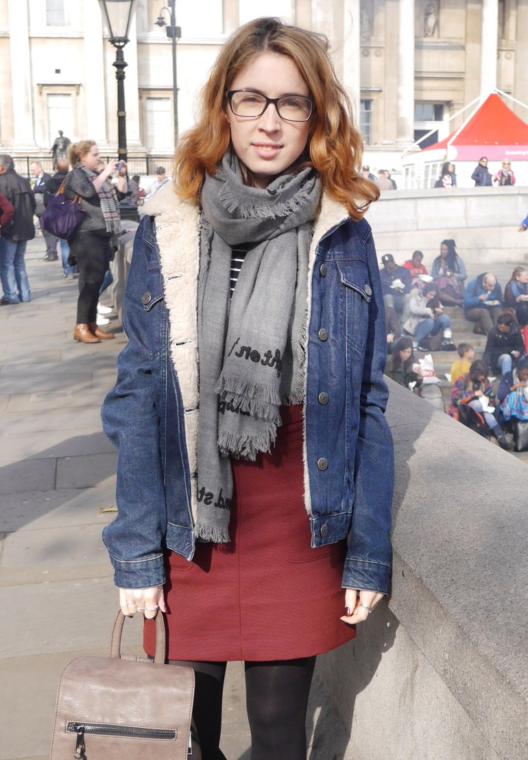 Blogger wear glasses in London
