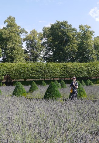 How to style a maxi dress when you're petite